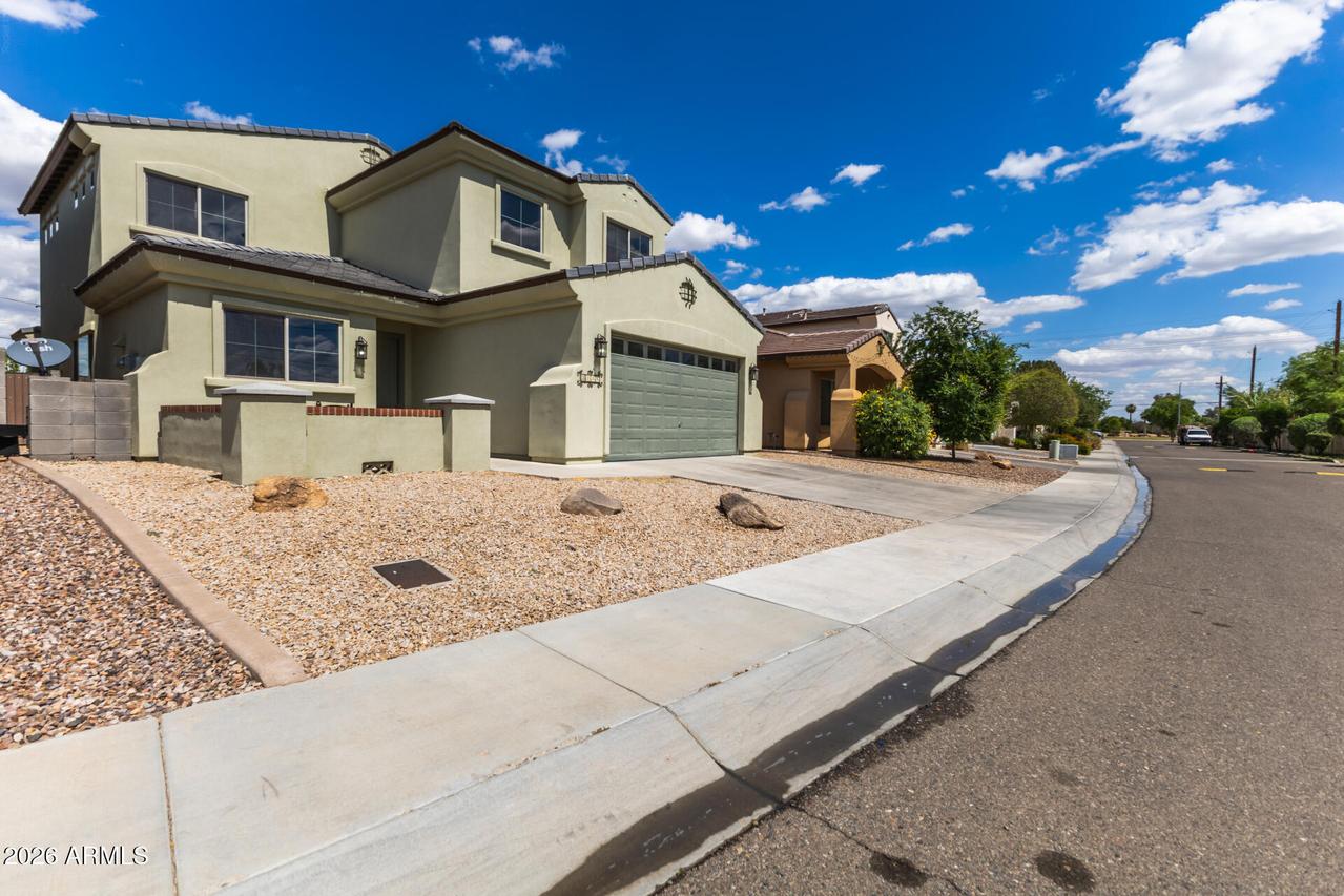 2338 W Sierra Vista Dr., Phoenix, AZ 85015