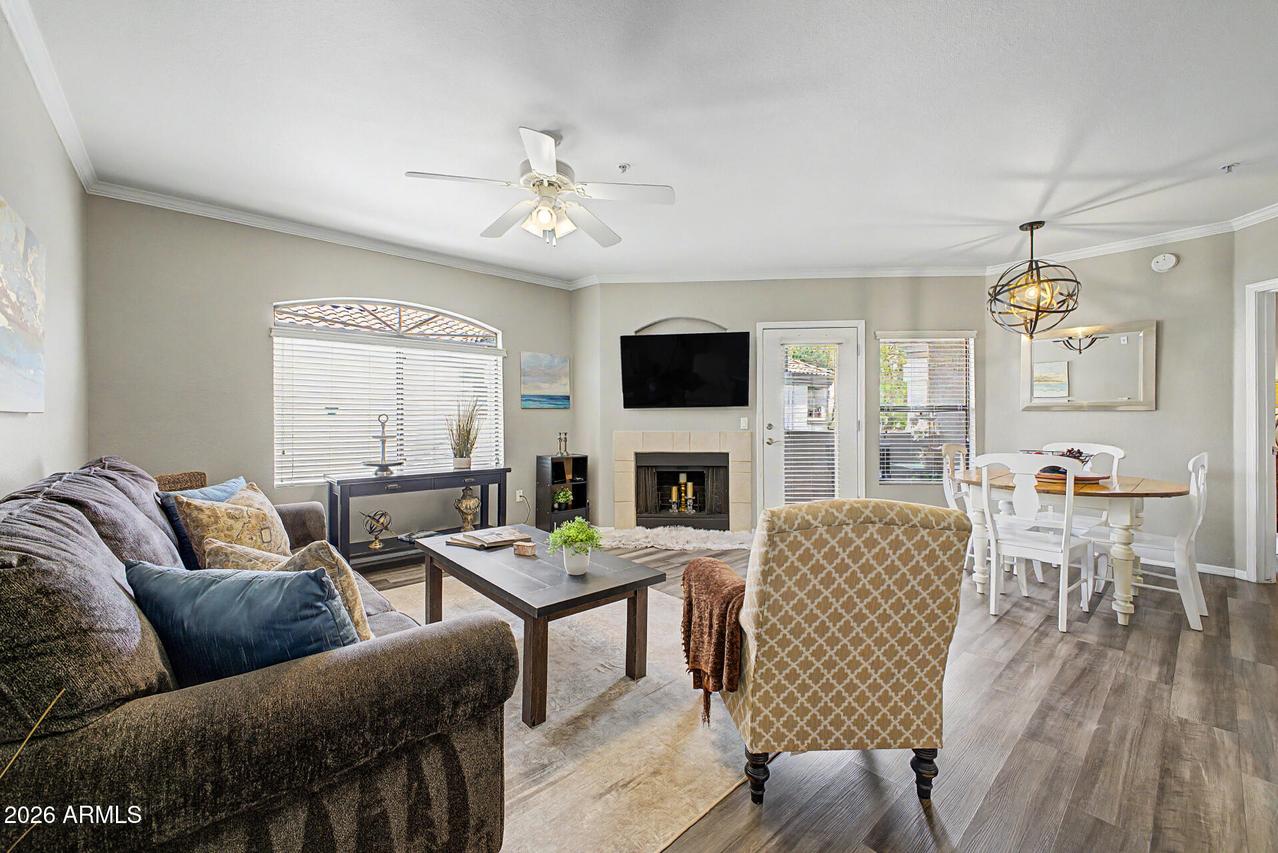 15095 N Thompson Peak Pkwy. #2102, Scottsdale, AZ 85260