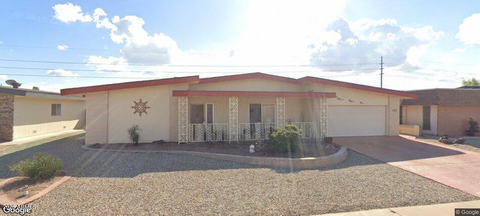 11001 W Granada Dr., Sun City, AZ 85373