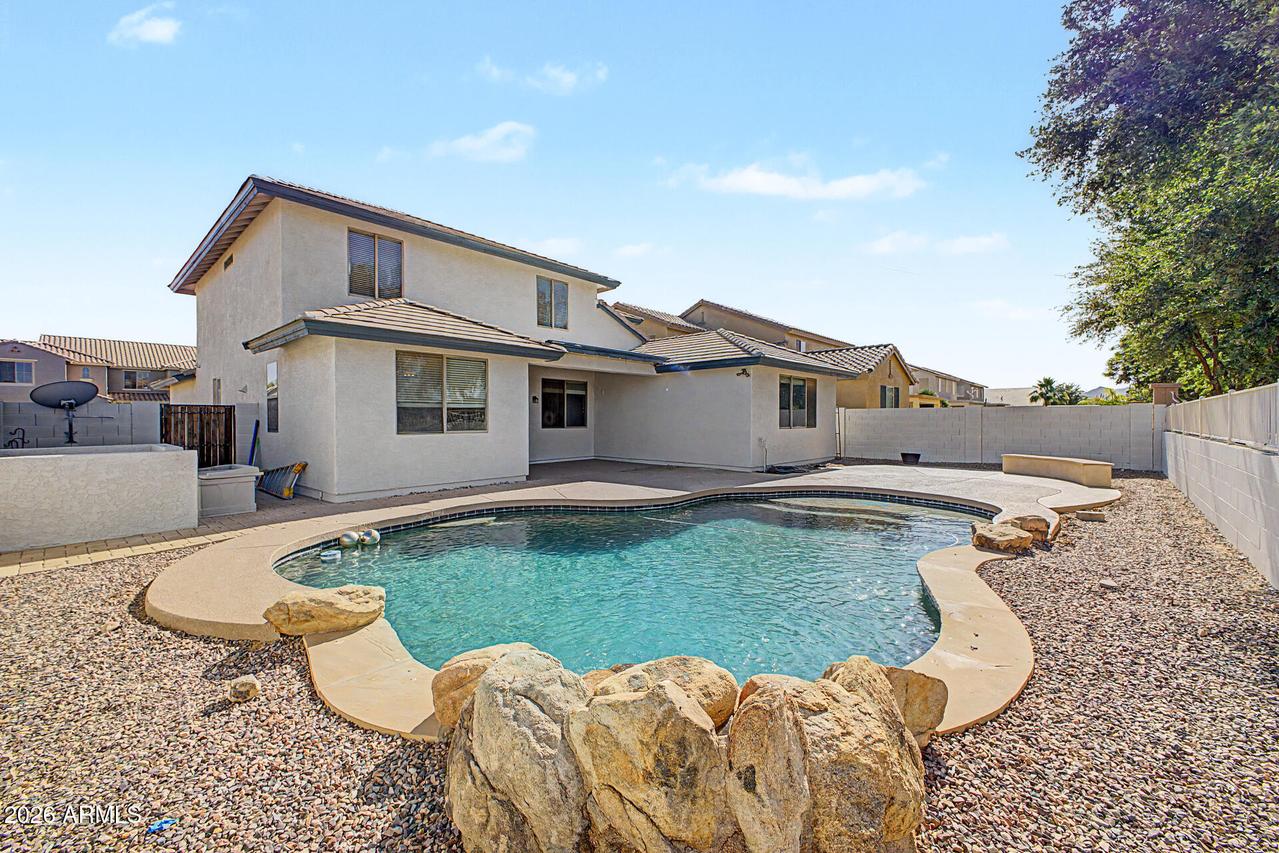 662 W Desert Canyon Dr., San Tan Valley, AZ 85143