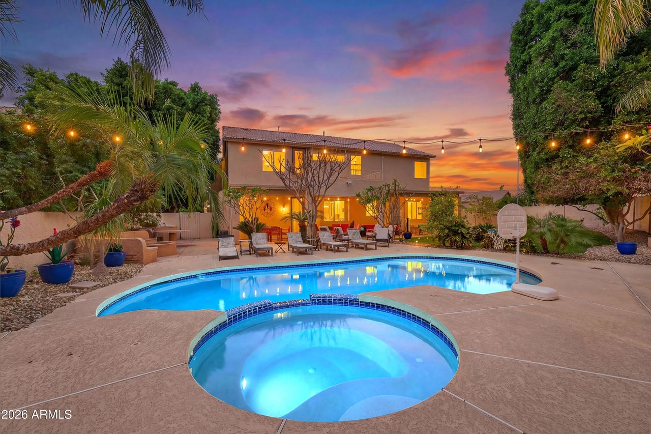 6967 W Honeysuckle Dr., Peoria, AZ 85383