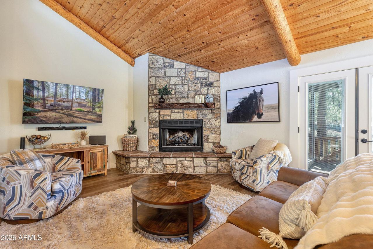 8543 Country Club Dr., Pinetop, AZ 85935