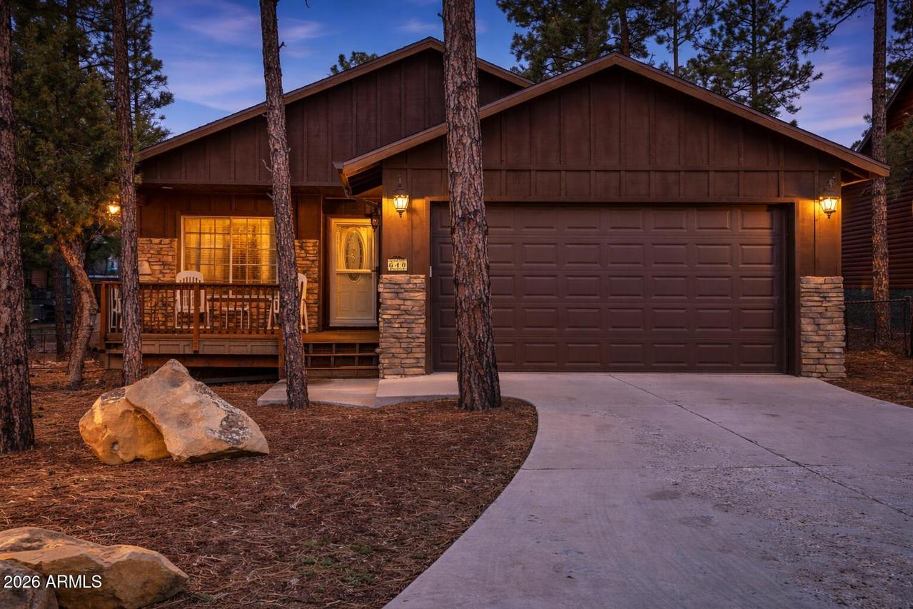 640 S Mountain Pines Ave., Show Low, AZ 85901