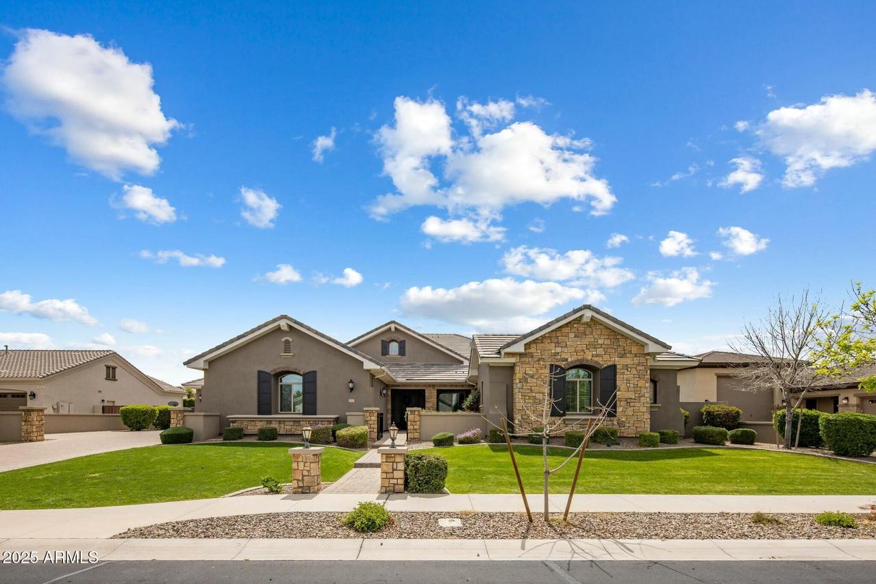 2051 E Aris Dr., Gilbert, AZ 85298