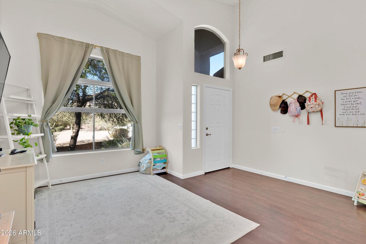 2533 W Big Oak St., Phoenix, AZ 85085