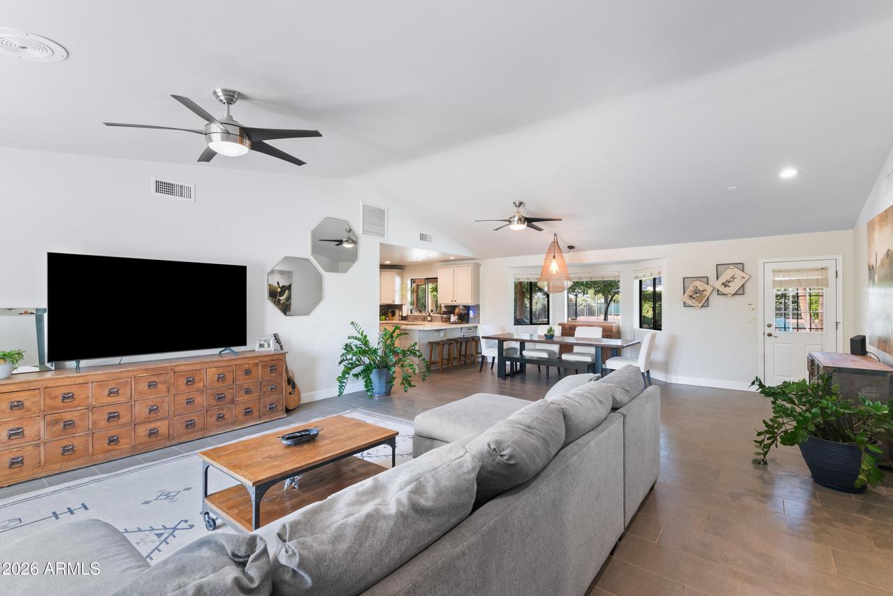 19216 N 29th St., Phoenix, AZ 85050
