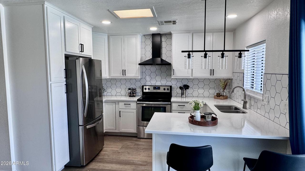 4120 N 106th Ave., Phoenix, AZ 85037