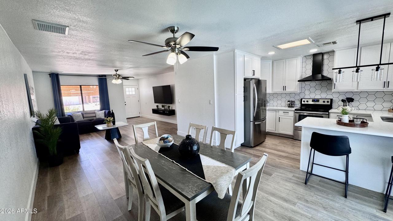 4120 N 106th Ave., Phoenix, AZ 85037