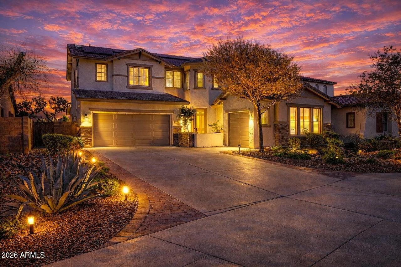 12573 W Blackstone Ln., Peoria, AZ 85383