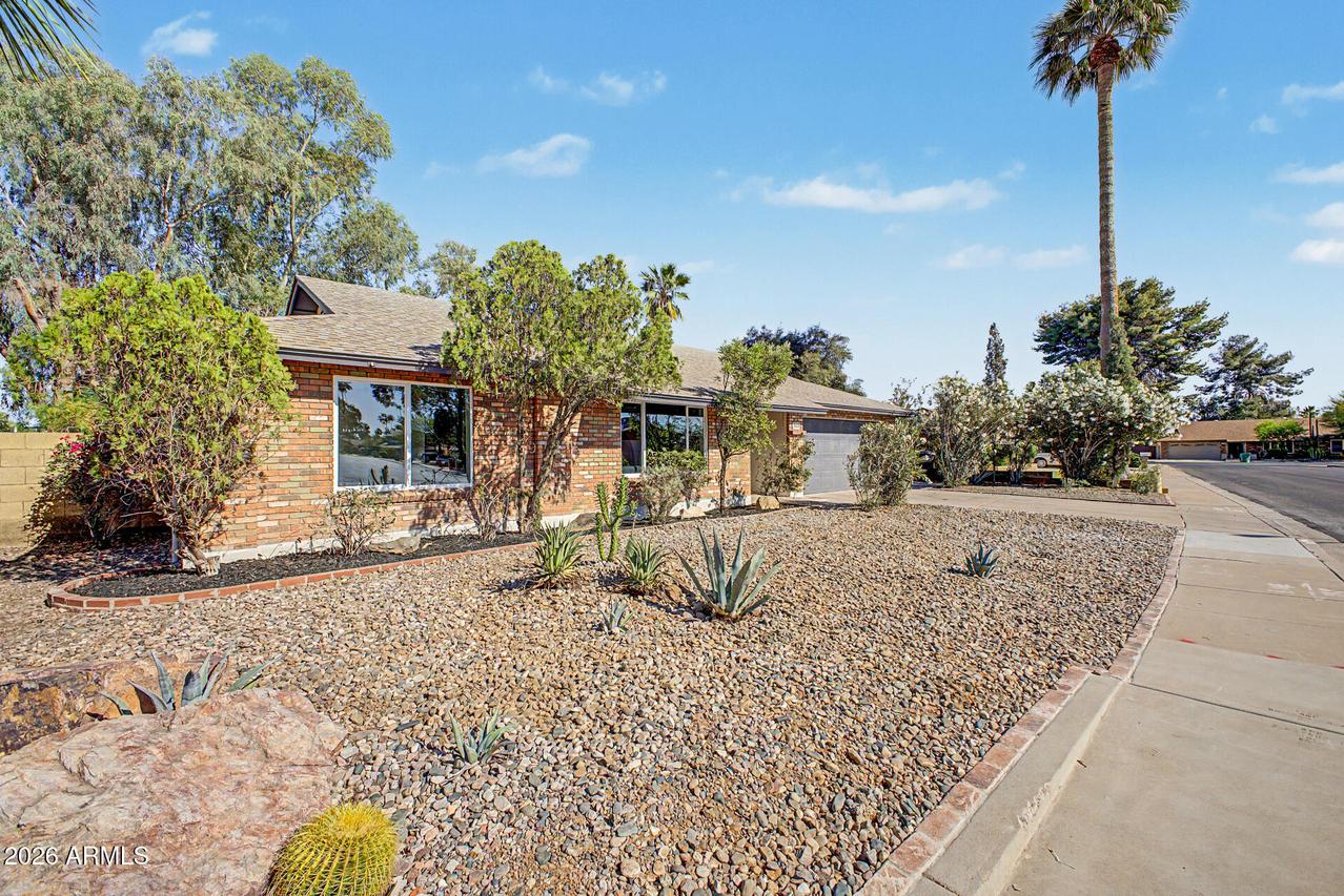 2505 S Rogers St., Mesa, AZ 85202