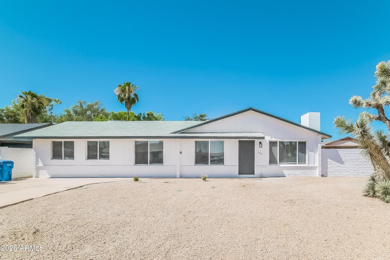 1802 W Wahalla Ln., Phoenix, AZ 85027