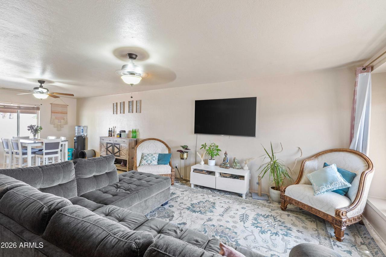 4927 N 86th St., Scottsdale, AZ 85251