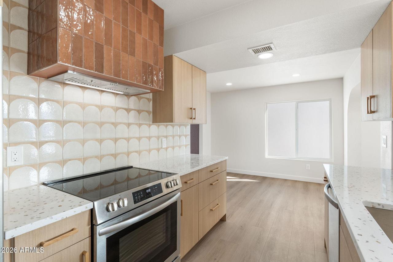 1102 E Michigan Ave., Phoenix, AZ 85022