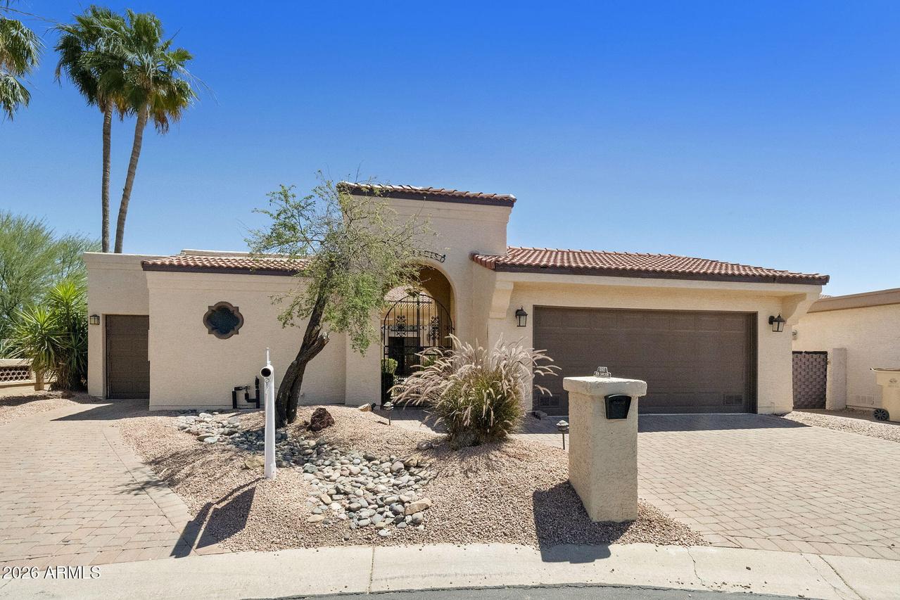 10913 E Flintlock Dr., Sun Lakes, AZ 85248