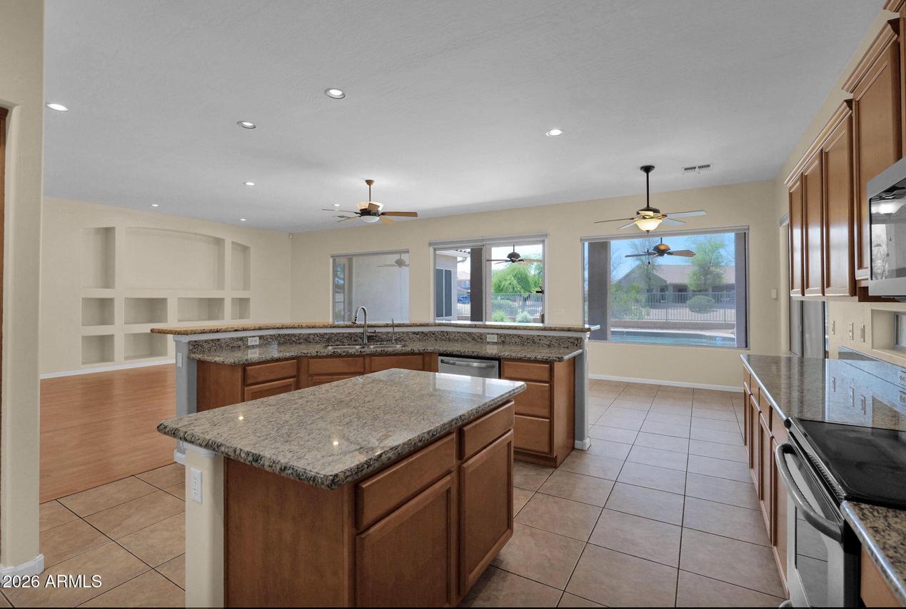 25040 N 44th Ave., Phoenix, AZ 85083