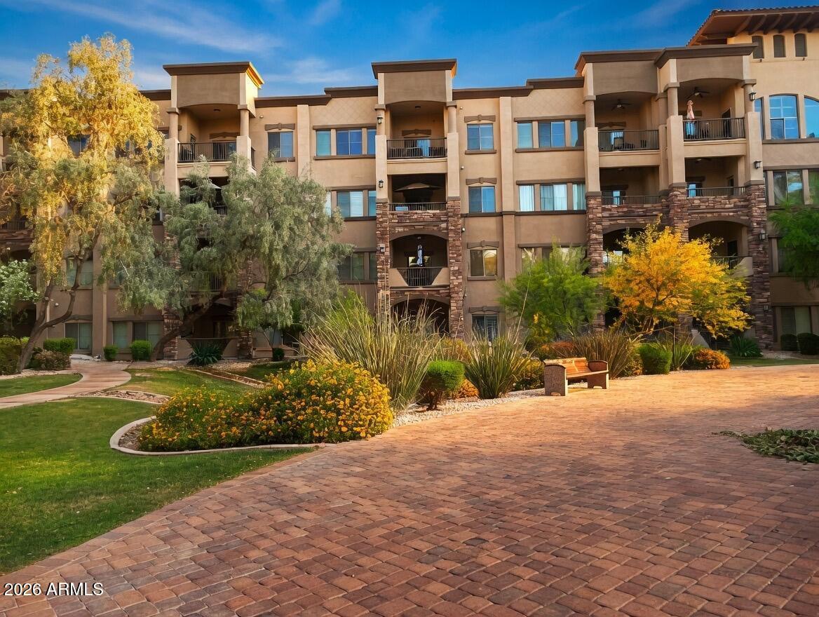 5450 E Deer Valley Dr. #1215, Phoenix, AZ 85054