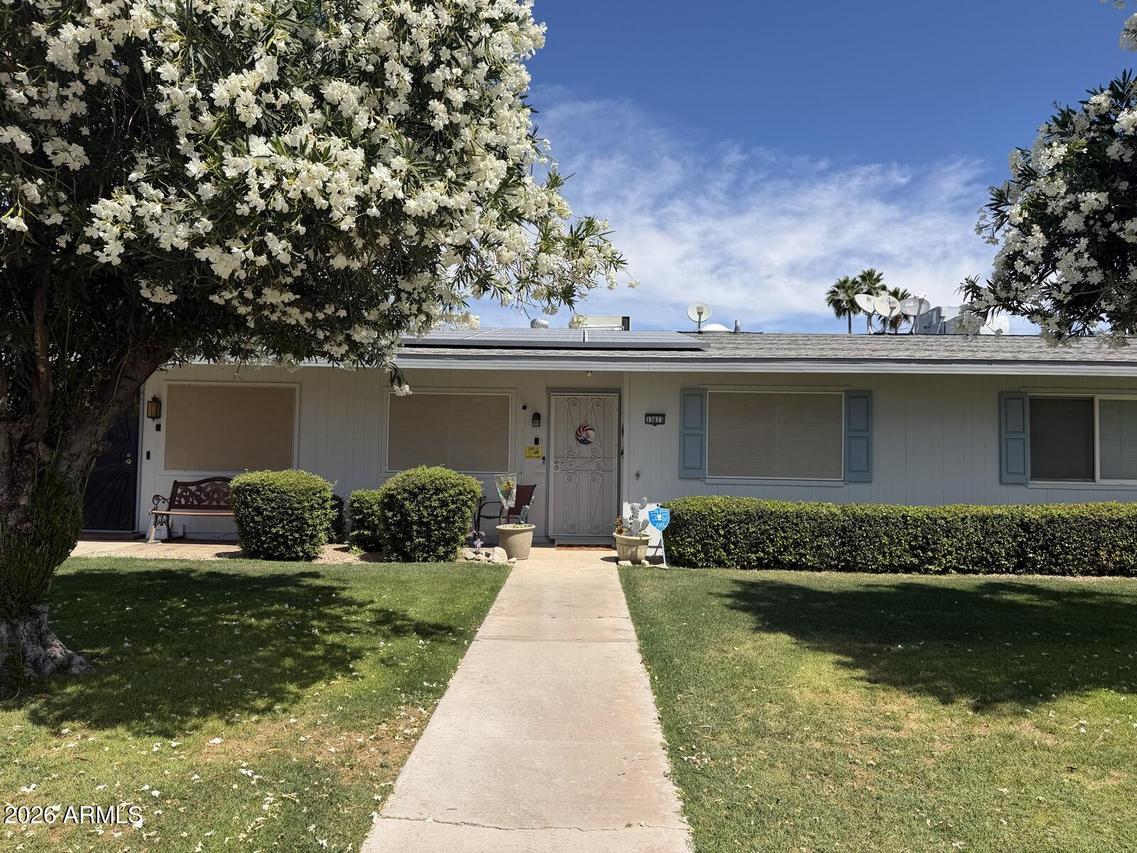 13673 N Garden Court Dr., Sun City, AZ 85351