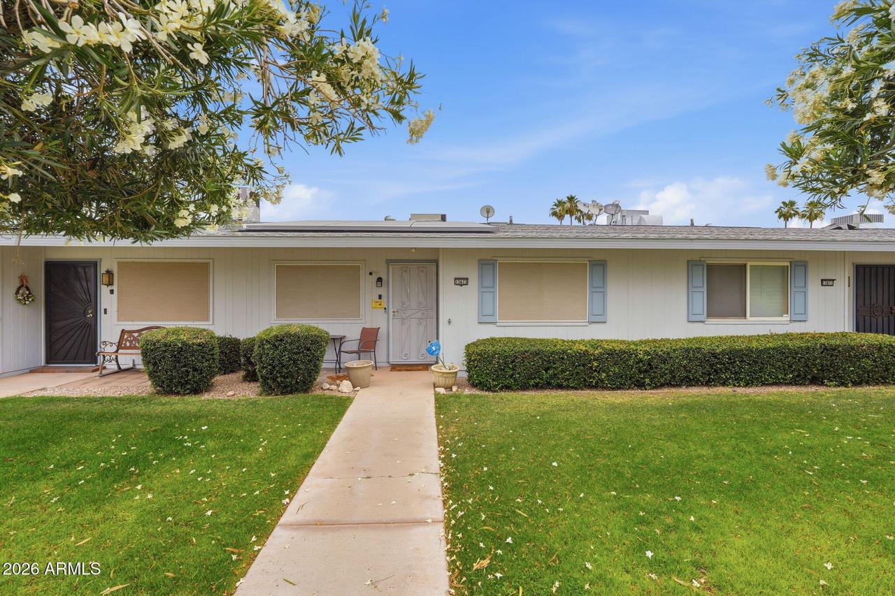 13673 N Garden Court Dr., Sun City, AZ 85351