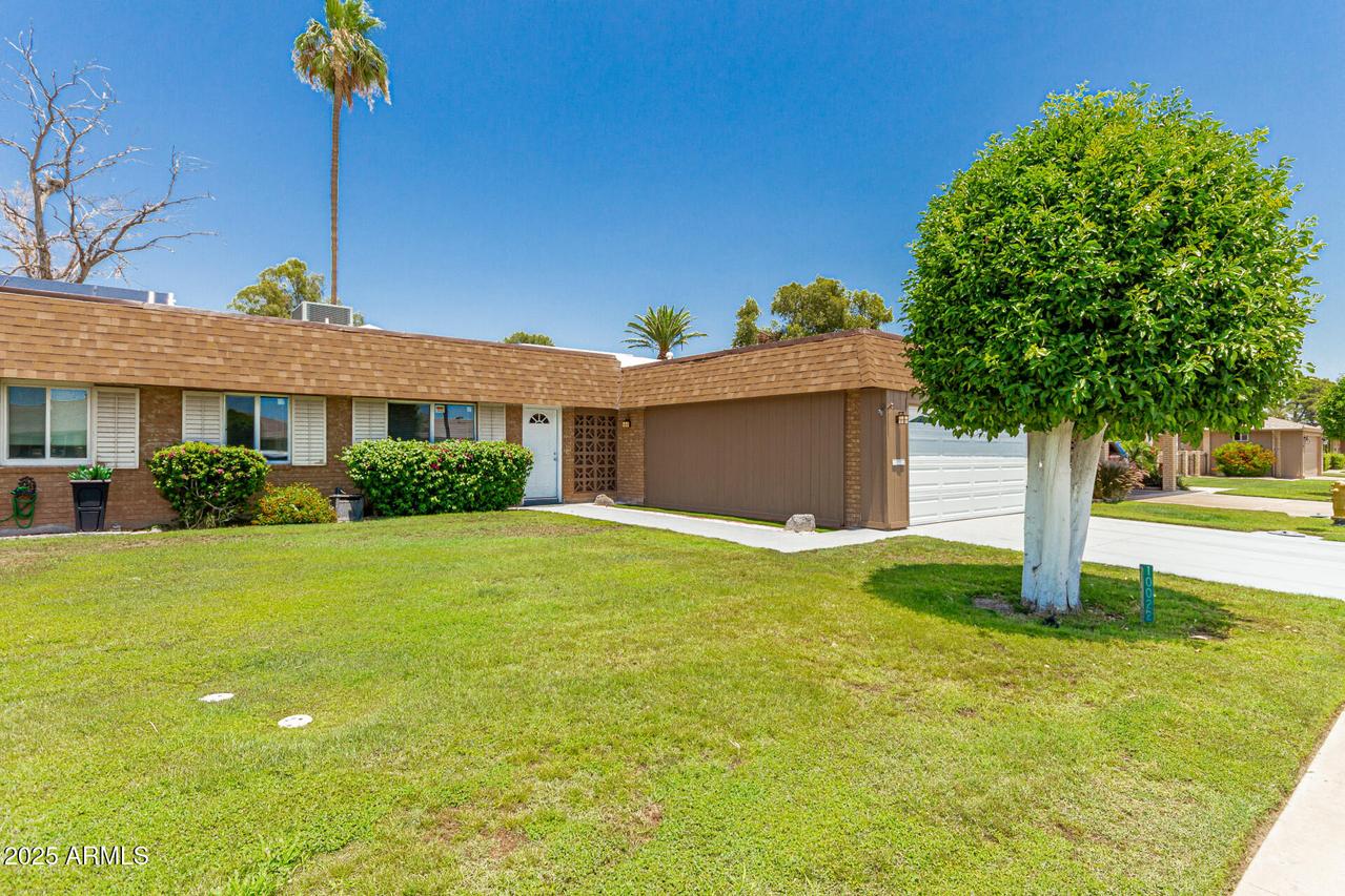 10022 W Mountain View Rd., Sun City, AZ 85351