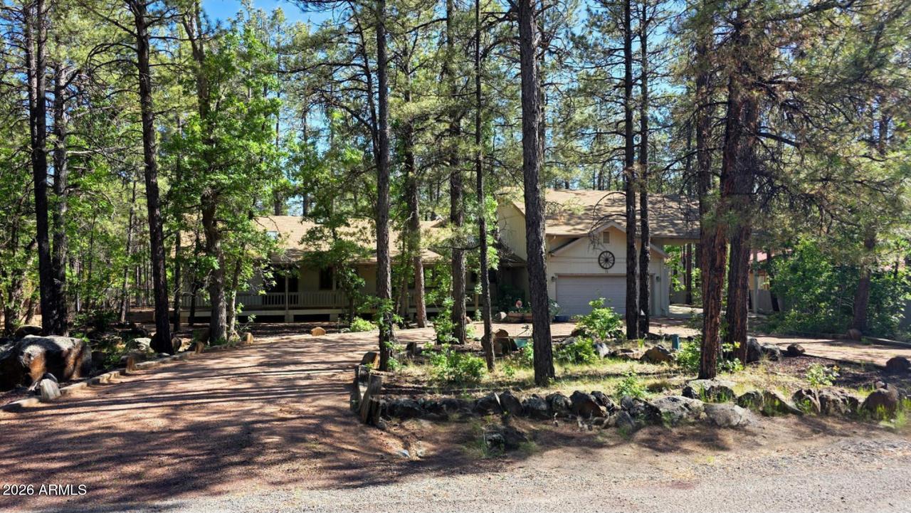 71 E Turkey Track Ln., Pinetop, AZ 85935