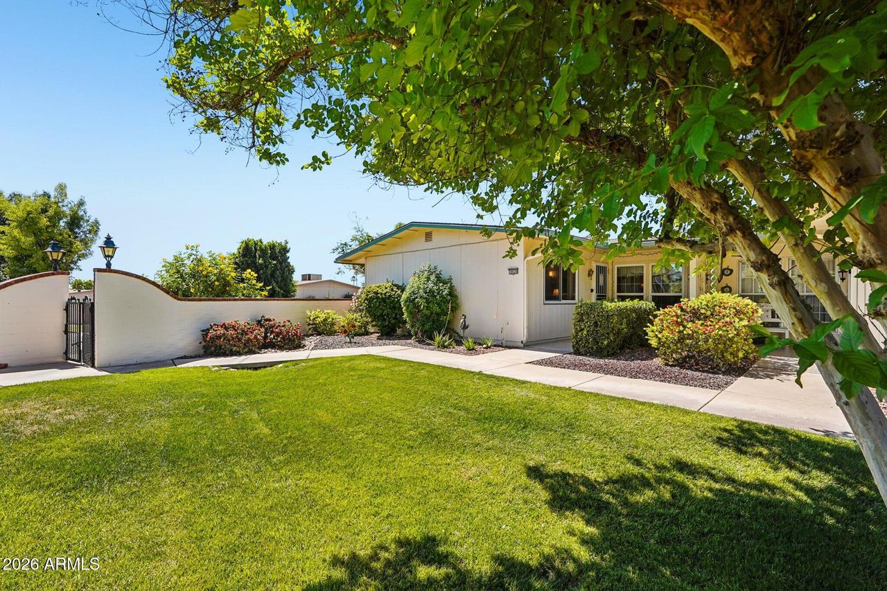 10526 W Highwood Ln., Sun City, AZ 85373