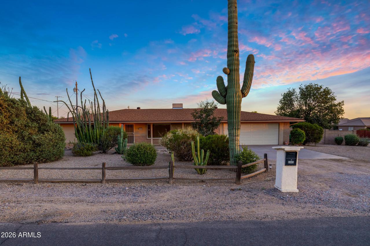 8445 E Culver St., Mesa, AZ 85207