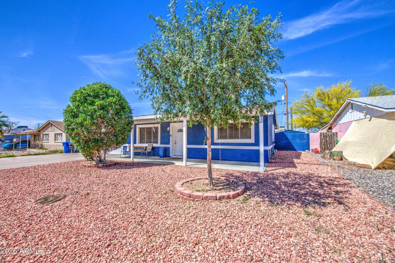 1652 W 2nd St., Mesa, AZ 85201