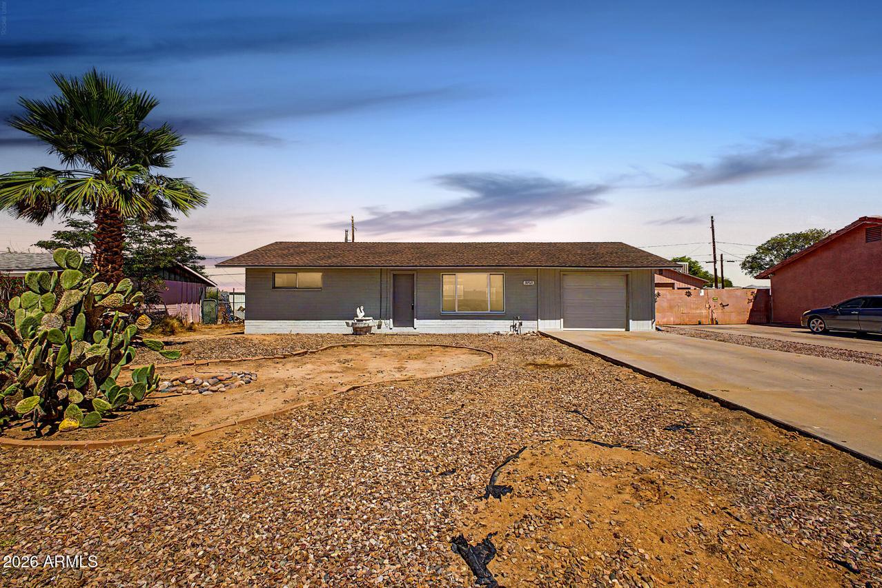 8702 E Edgewood Ave., Mesa, AZ 85208