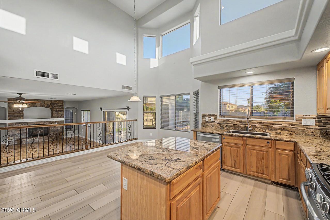 8013 W Crown King Rd., Phoenix, AZ 85043