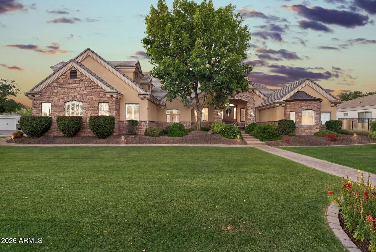 2918 E Waterman Way, Gilbert, AZ 85297