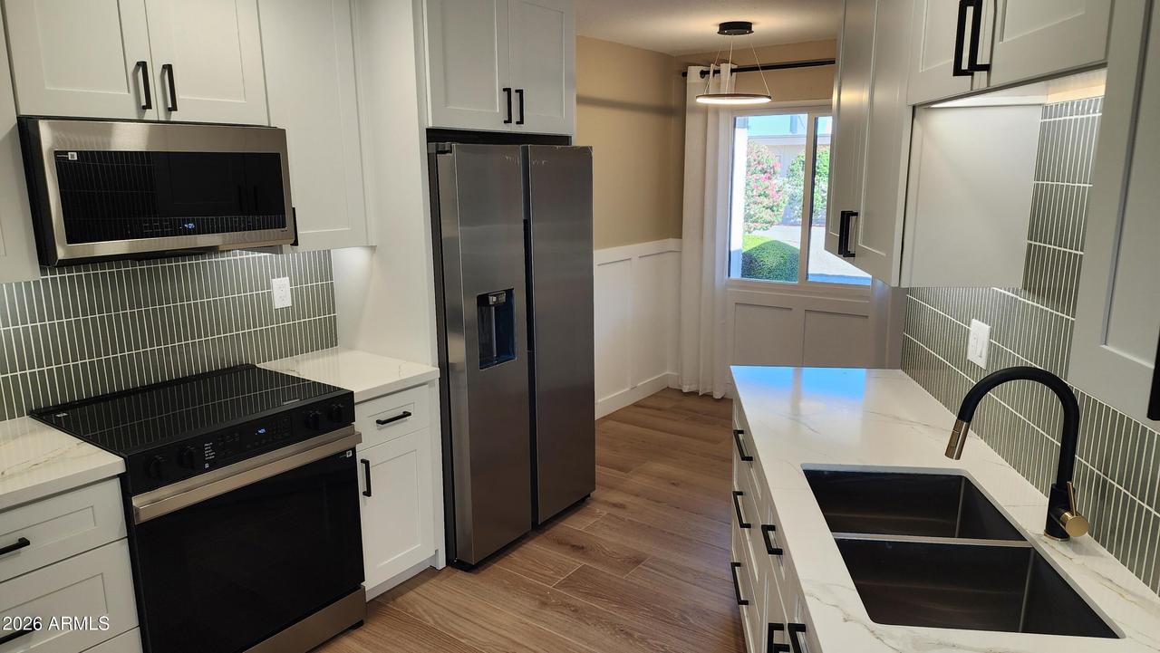 14043 N Palm Ridge Dr., Sun City, AZ 85351