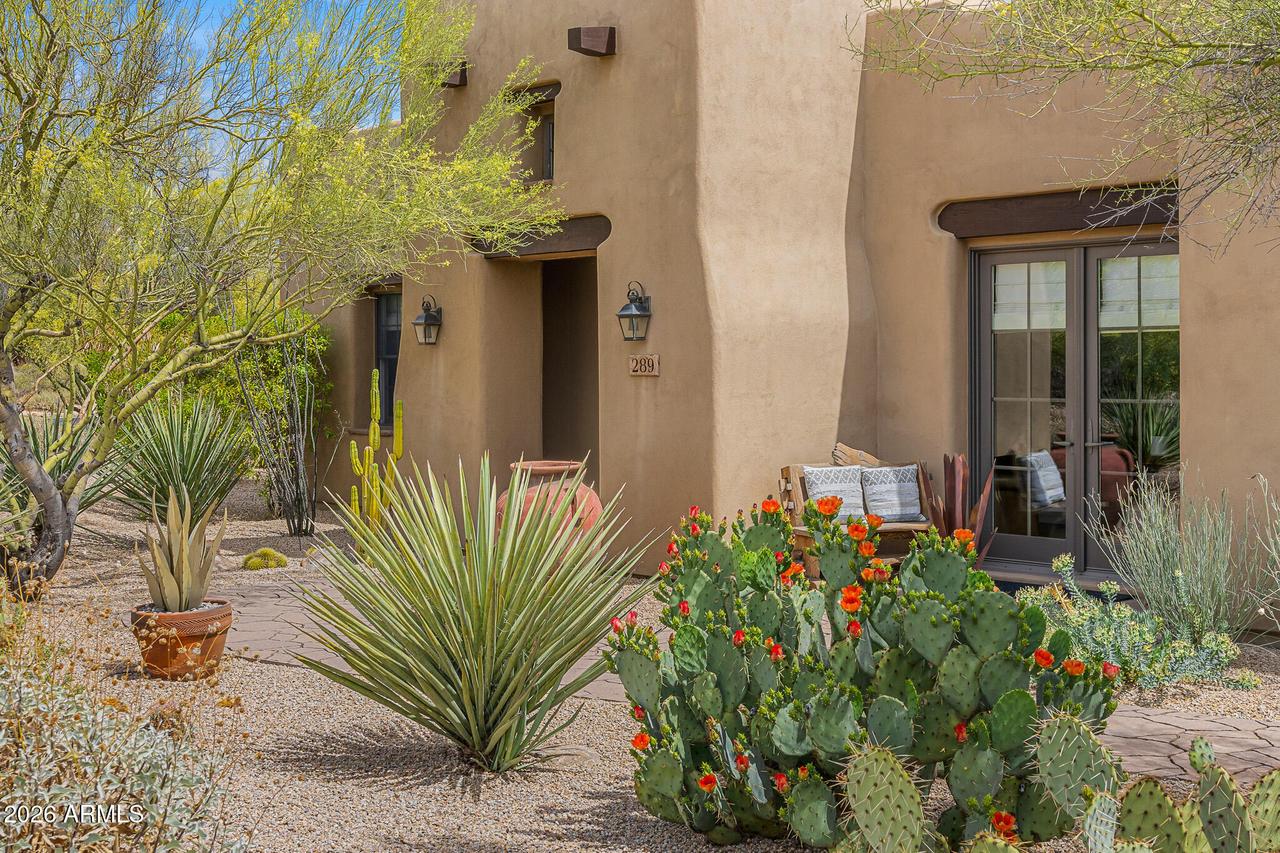 8300 E Dixileta Dr. #289, Scottsdale, AZ 85266