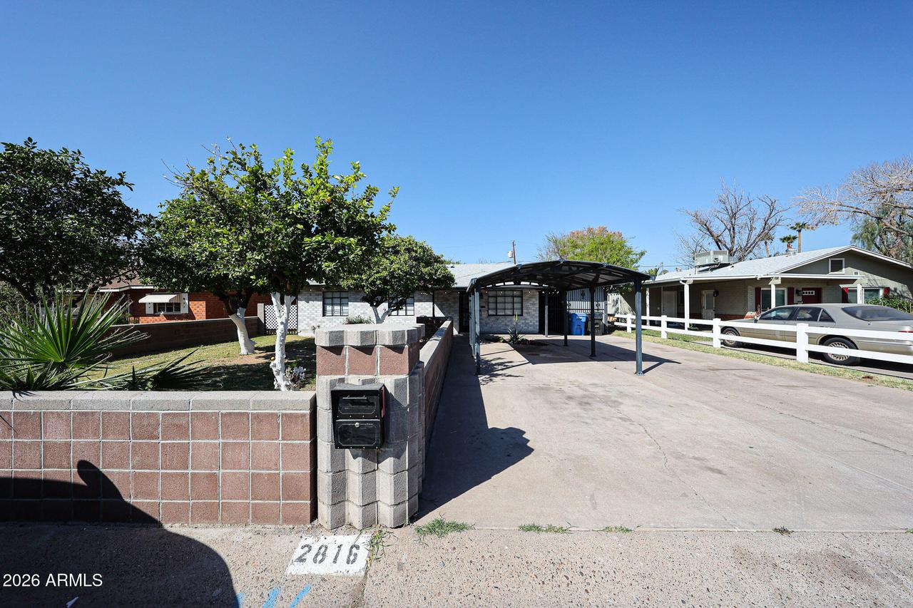 2816 N 33rd Pl., Phoenix, AZ 85008