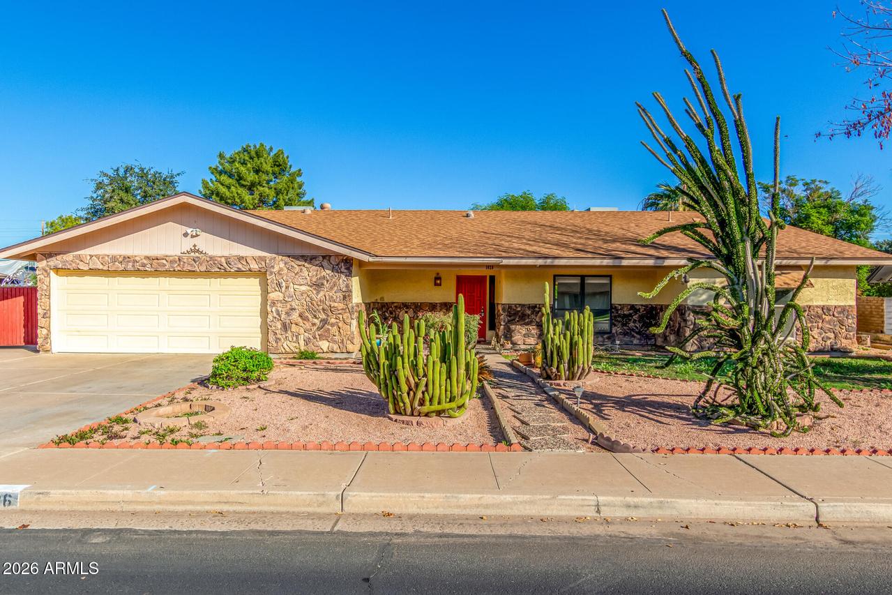 1626 E Garnet Ave., Mesa, AZ 85204