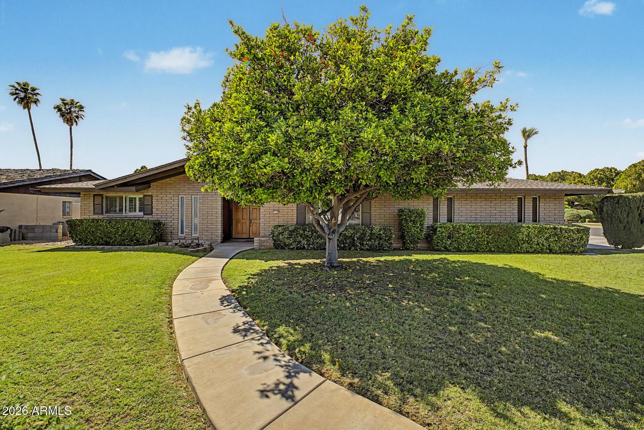 7138 N 11th Ave., Phoenix, AZ 85021