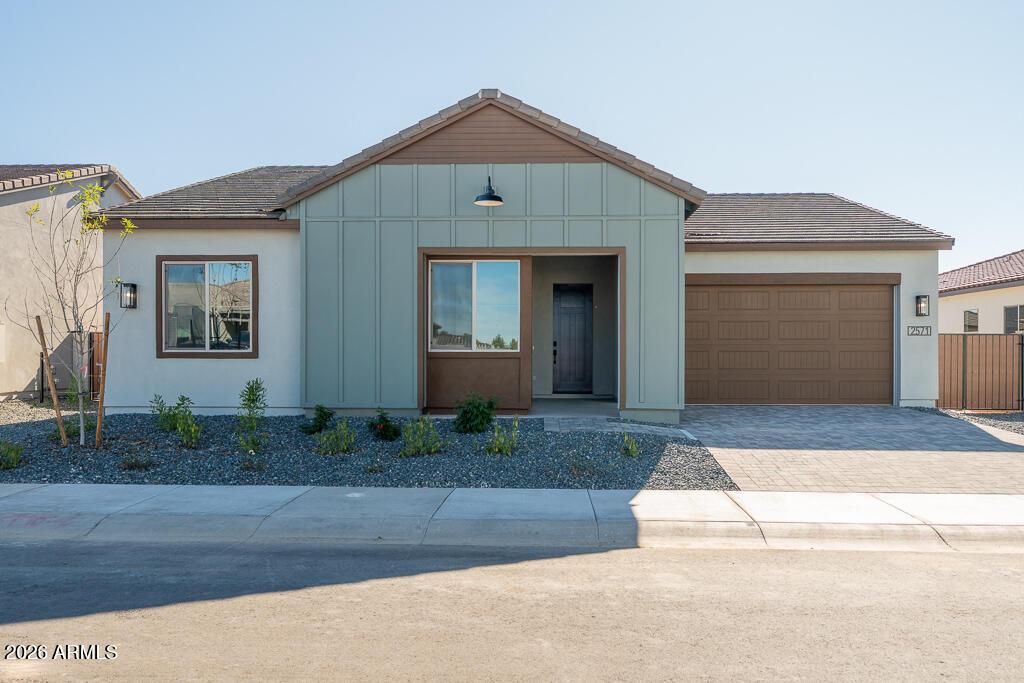 2571 E Alfonso Dr., San Tan Valley, AZ 85140