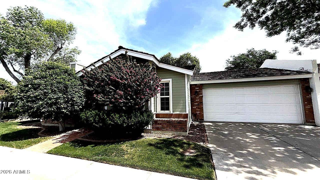 17215 N 2nd Pl., Phoenix, AZ 85022