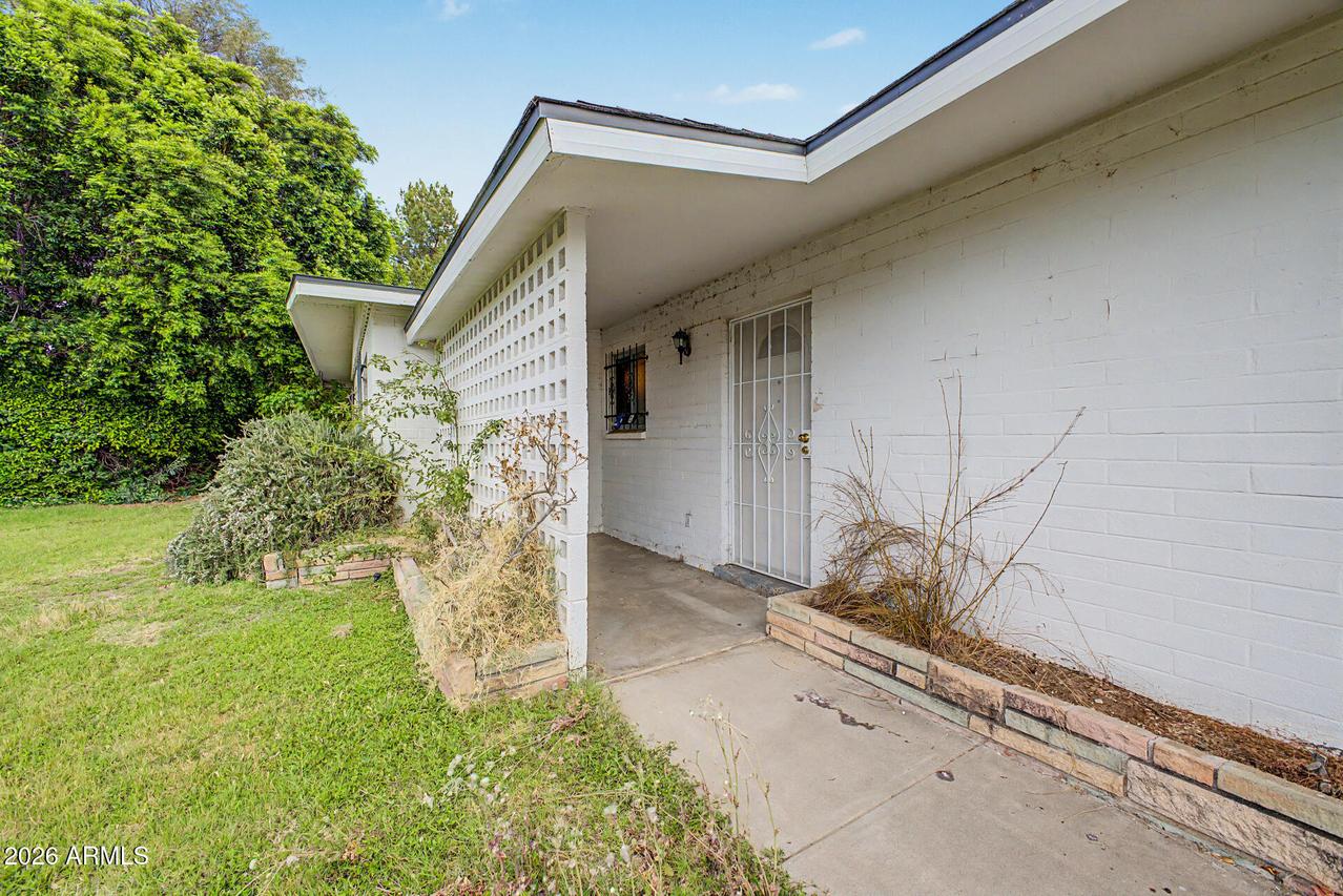 5041 N 34th St., Phoenix, AZ 85018