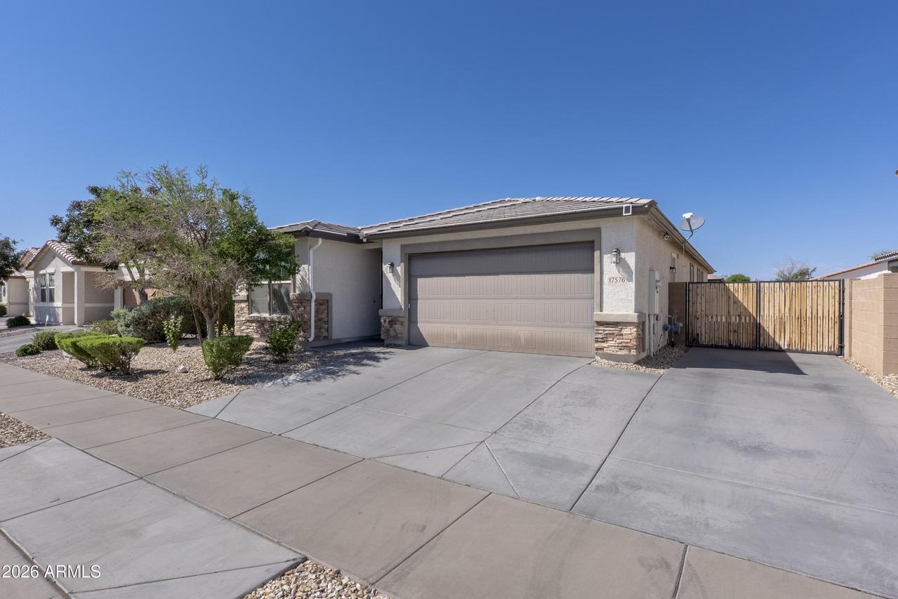 17576 W Desert Bloom St., Goodyear, AZ 85338