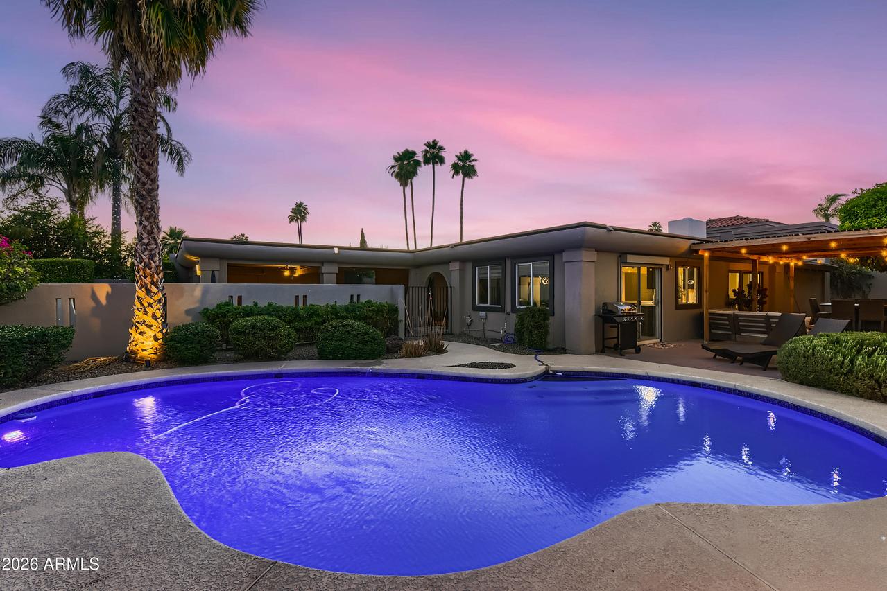 8650 E Via De La Escuela St., Scottsdale, AZ 85258