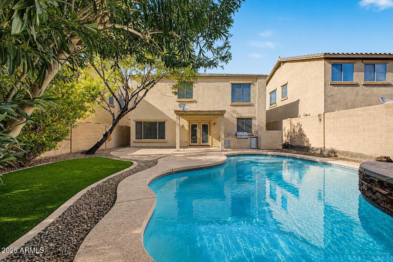 2323 W Hunter Ct., Phoenix, AZ 85085