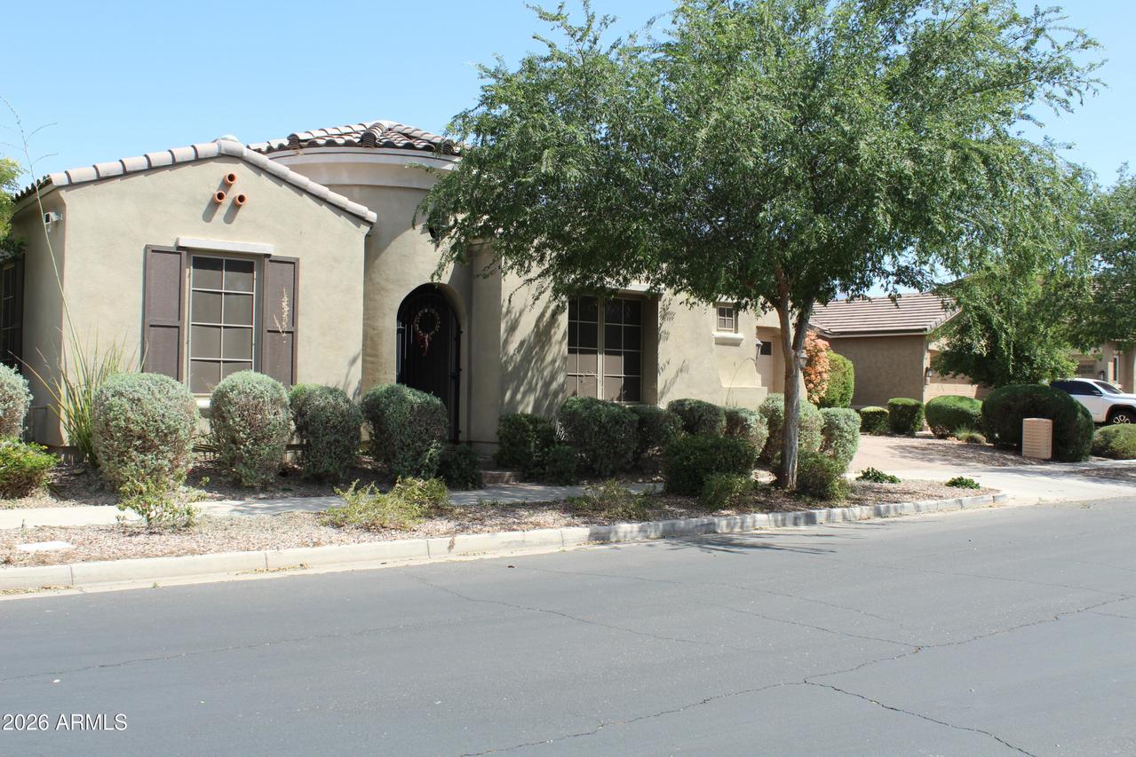 10454 E Vivid Ave., Mesa, AZ 85212