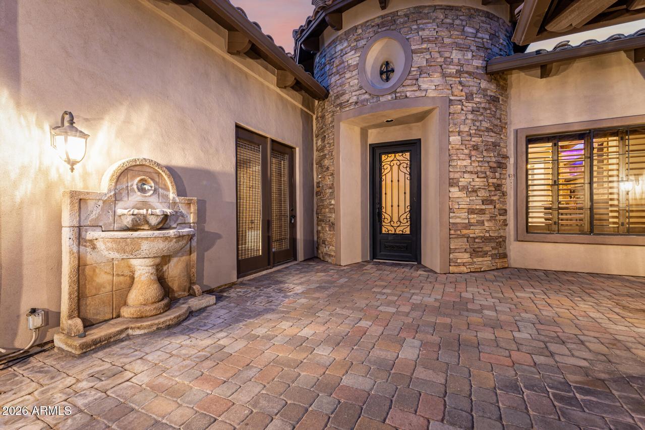 4046 N Silver Ridge Cir., Mesa, AZ 85207