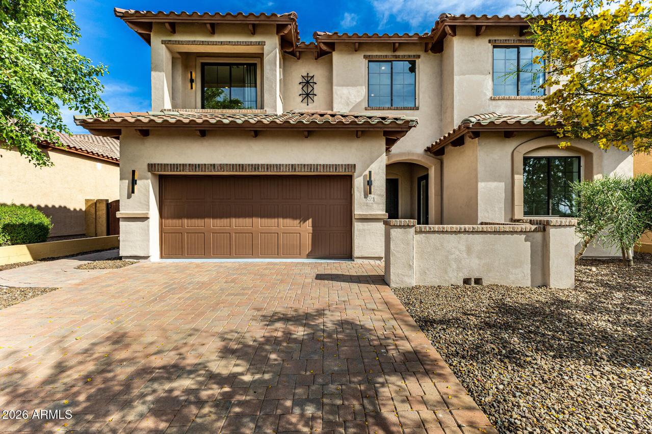 8207 E Jasmine Cir., Mesa, AZ 85207