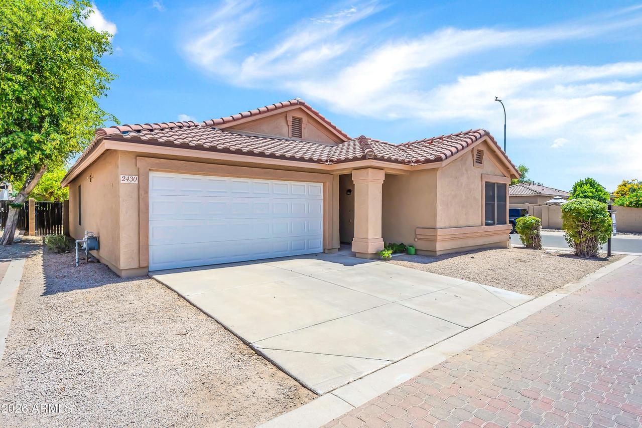 2430 E Peach Tree Dr., Chandler, AZ 85249