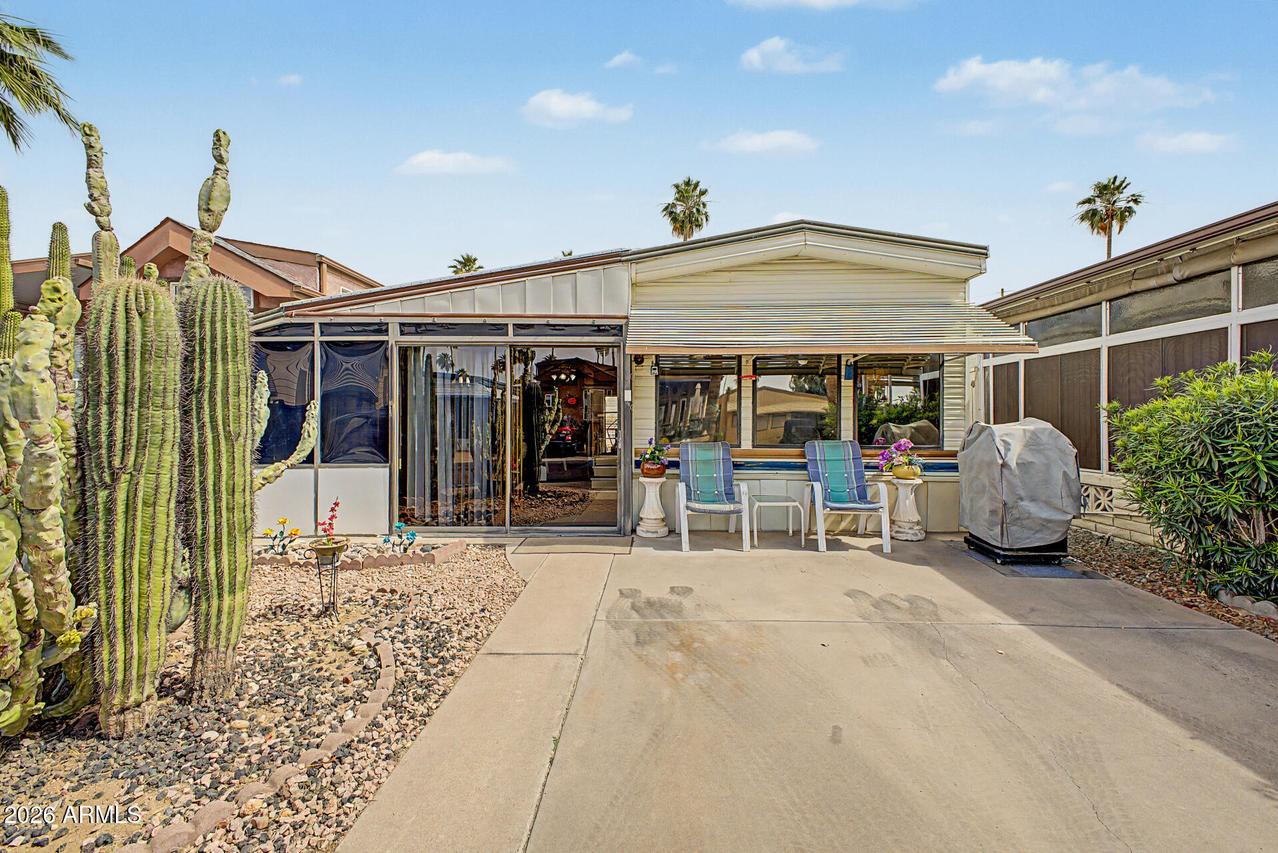 524 Douglas Rd., Mesa, AZ 85205