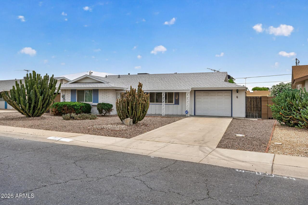 10841 W Connecticut Ave., Sun City, AZ 85351