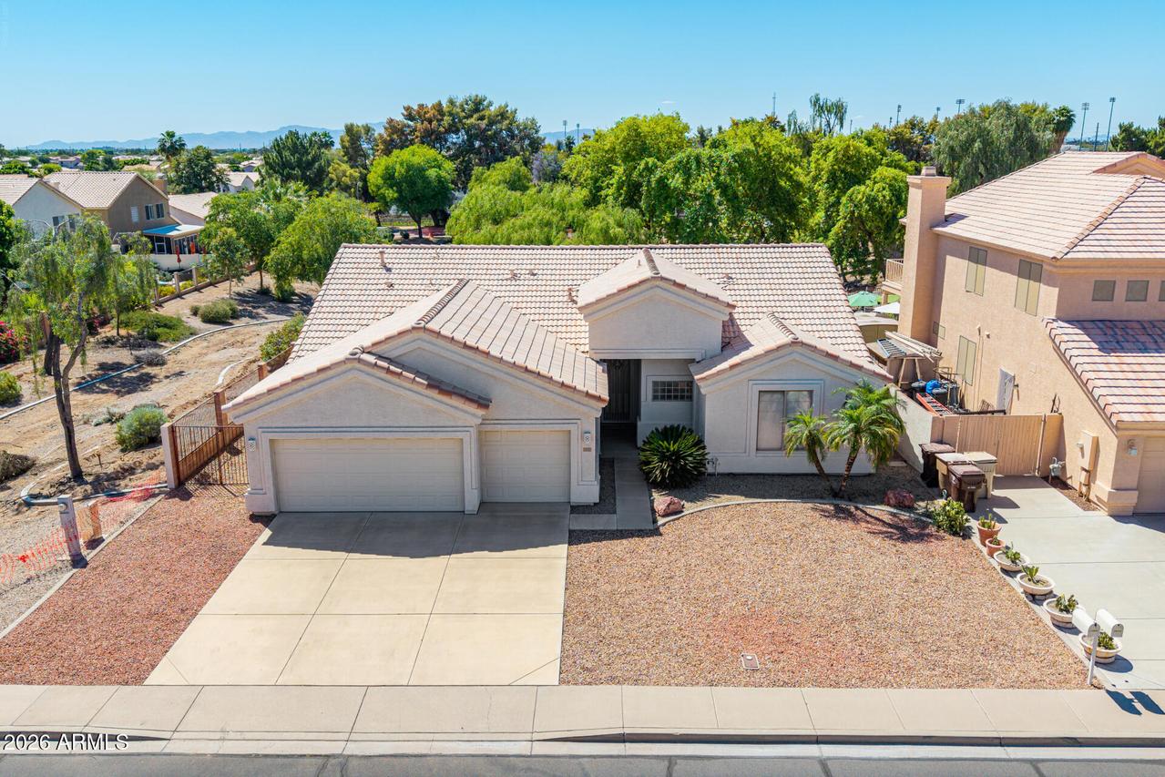 15842 N 76th Ln., Peoria, AZ 85382
