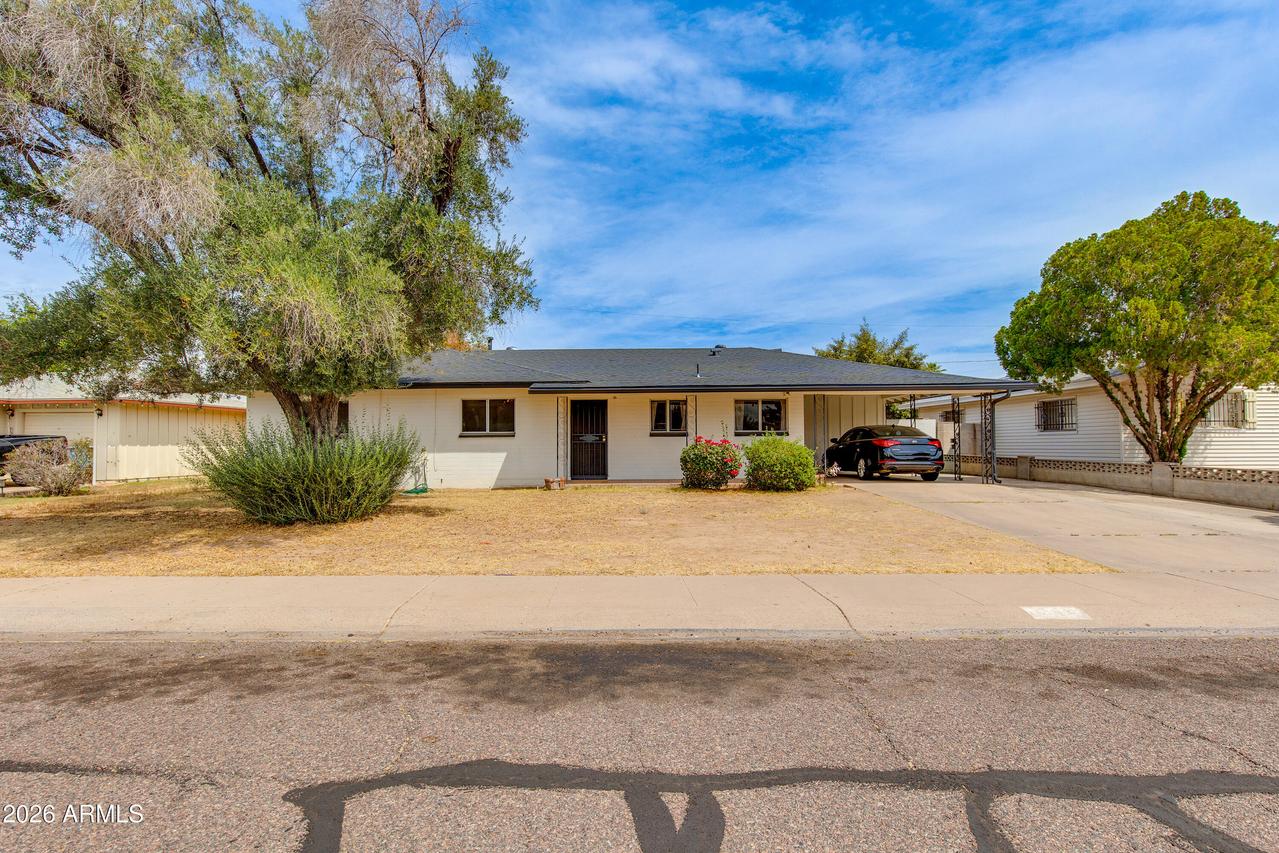 1524 W Ocotillo Rd., Phoenix, AZ 85015