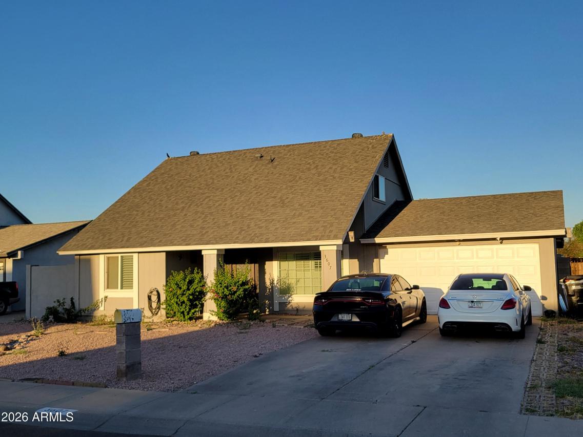 3607 N 90th Ave., Phoenix, AZ 85037